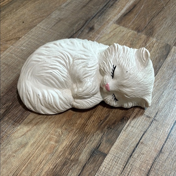 Other - Sleeping Cat Figurine